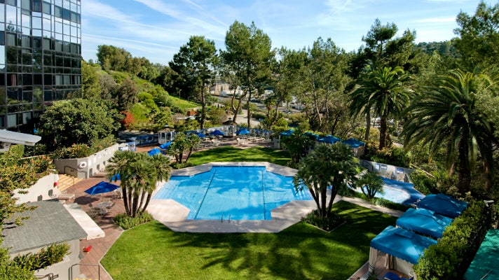 best cities for singles los angeles