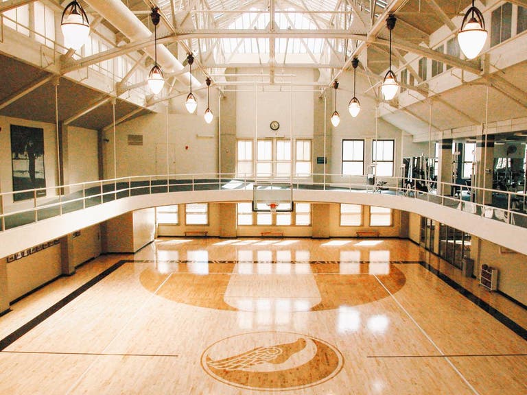 Basketball court at Los Angeles Athletic Club in DTLA