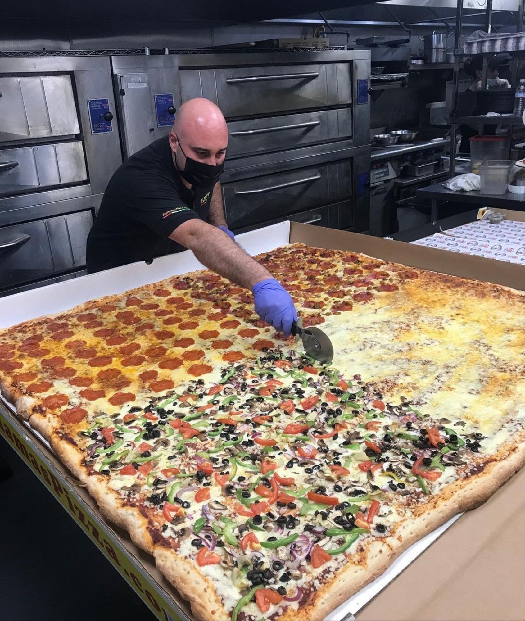 Big Mamas And Papas 54 Inch Pizza Big Mama's & Papa's Pizza: A Slice Of Heaven In