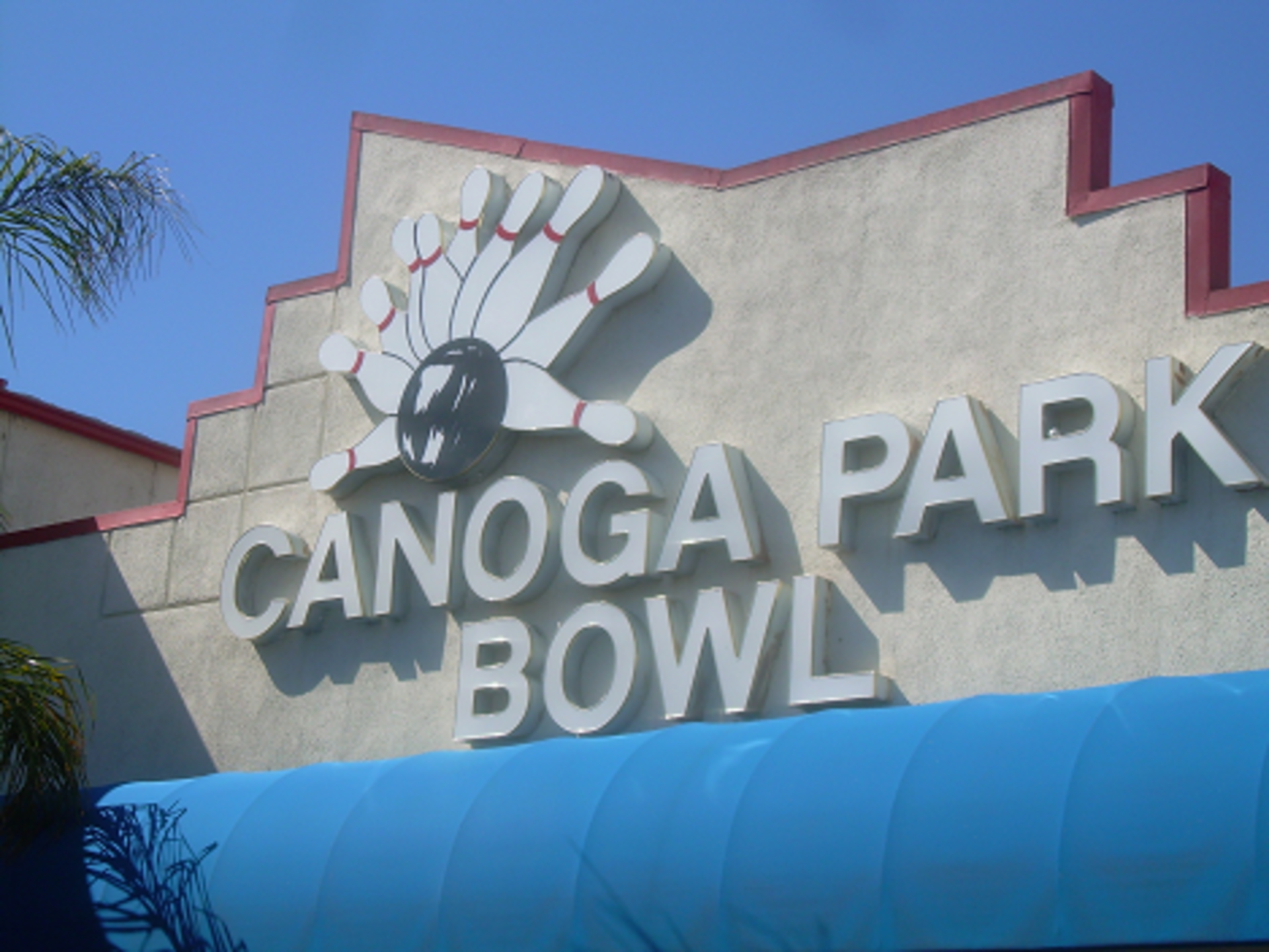 Canoga Park Bowl Discover Los Angeles
