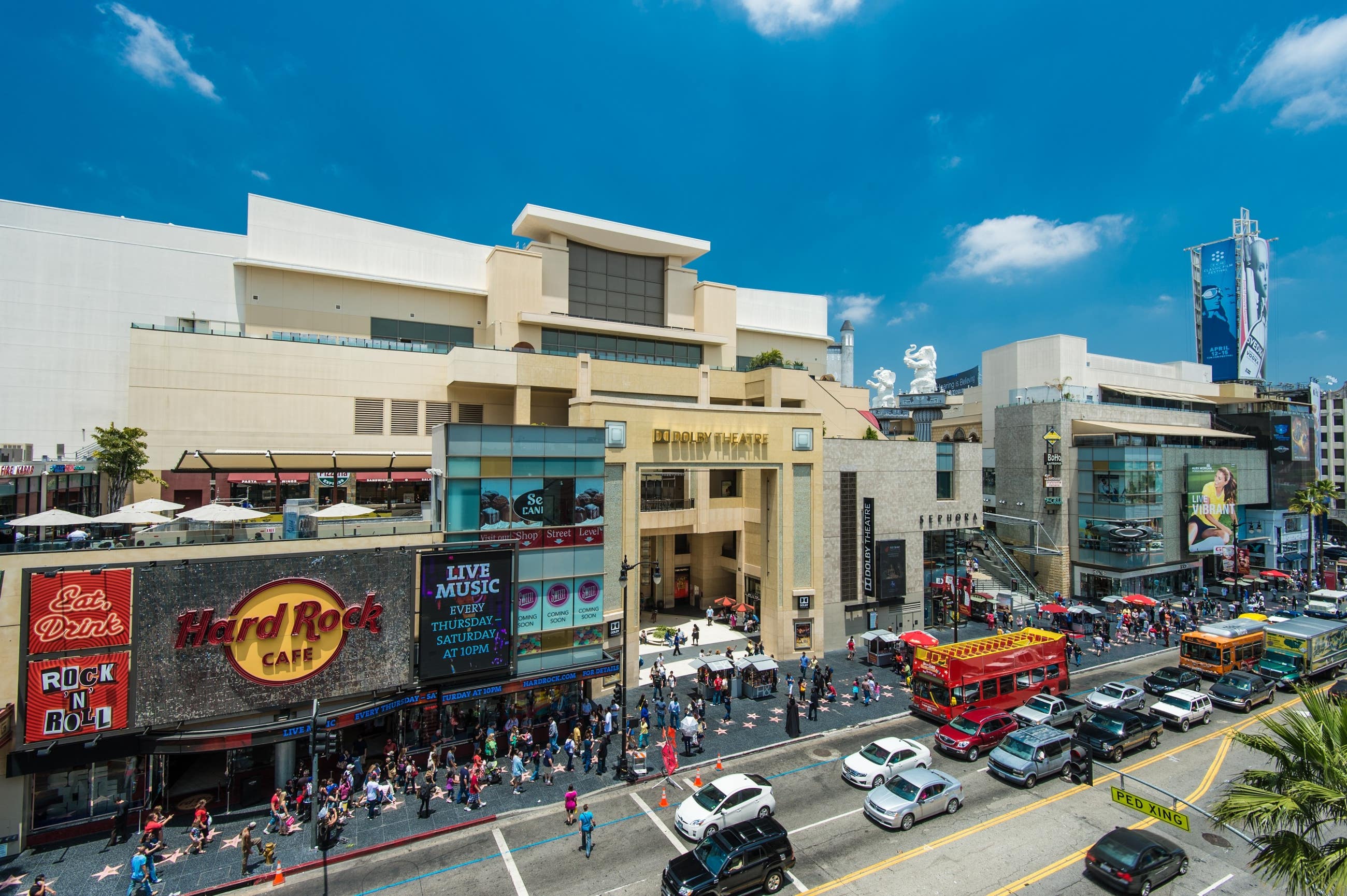 Hollywood & Highland from Hollywood Blvd/Walk of Fame