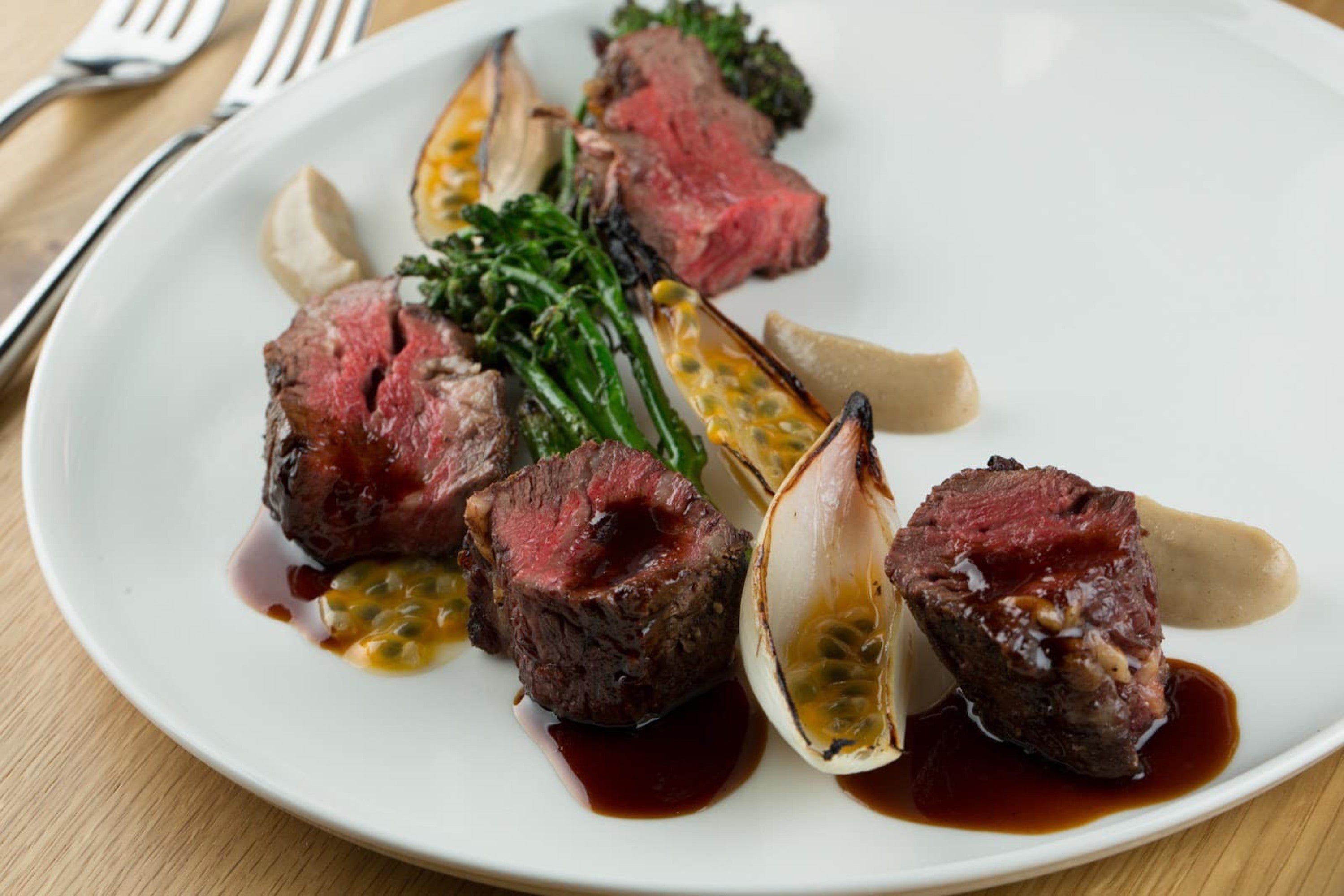 Le Grand Restaurant | Discover Los Angeles