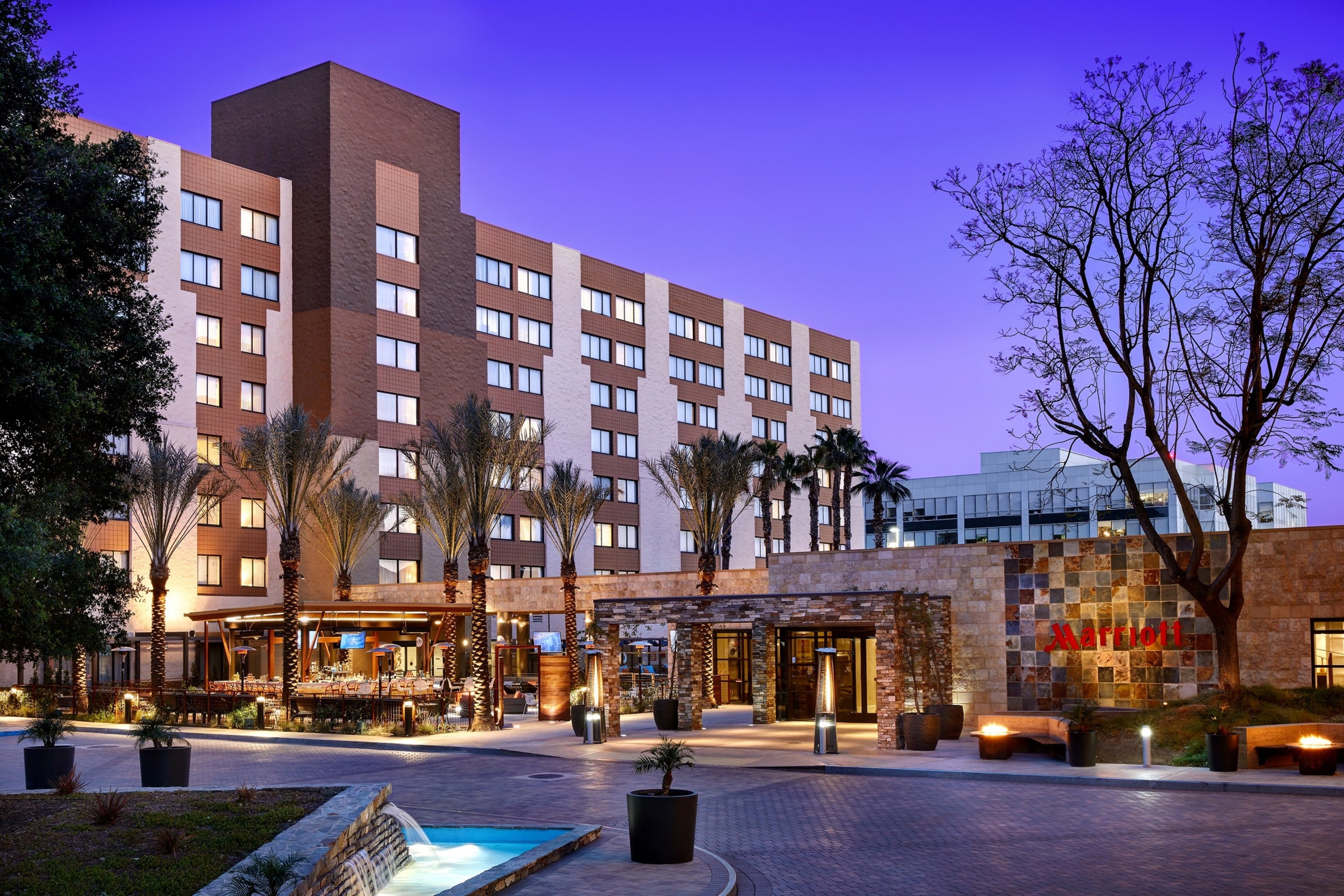 marriott-los-angeles-burbank-airport-hotel-discover-los-angeles