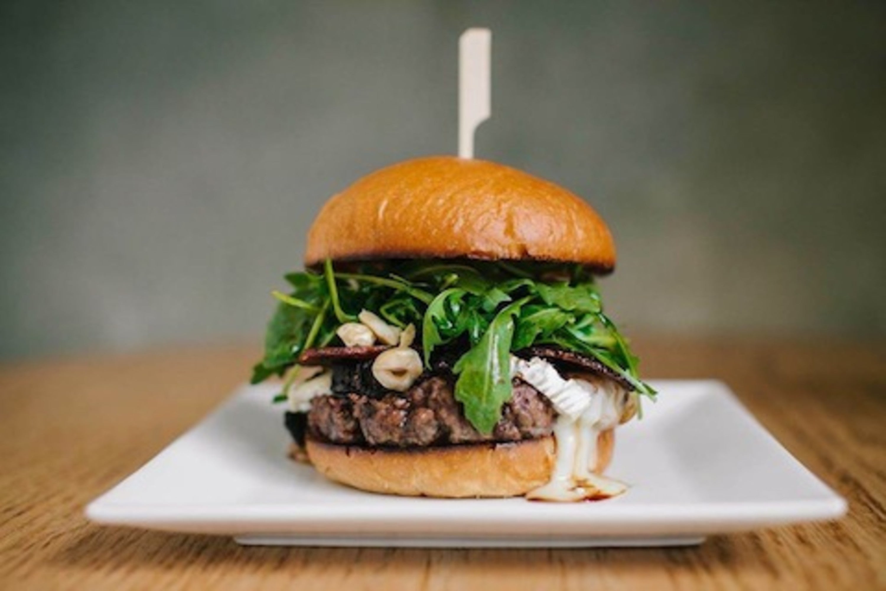 Pono Burger Santa Monica | Discover Los Angeles