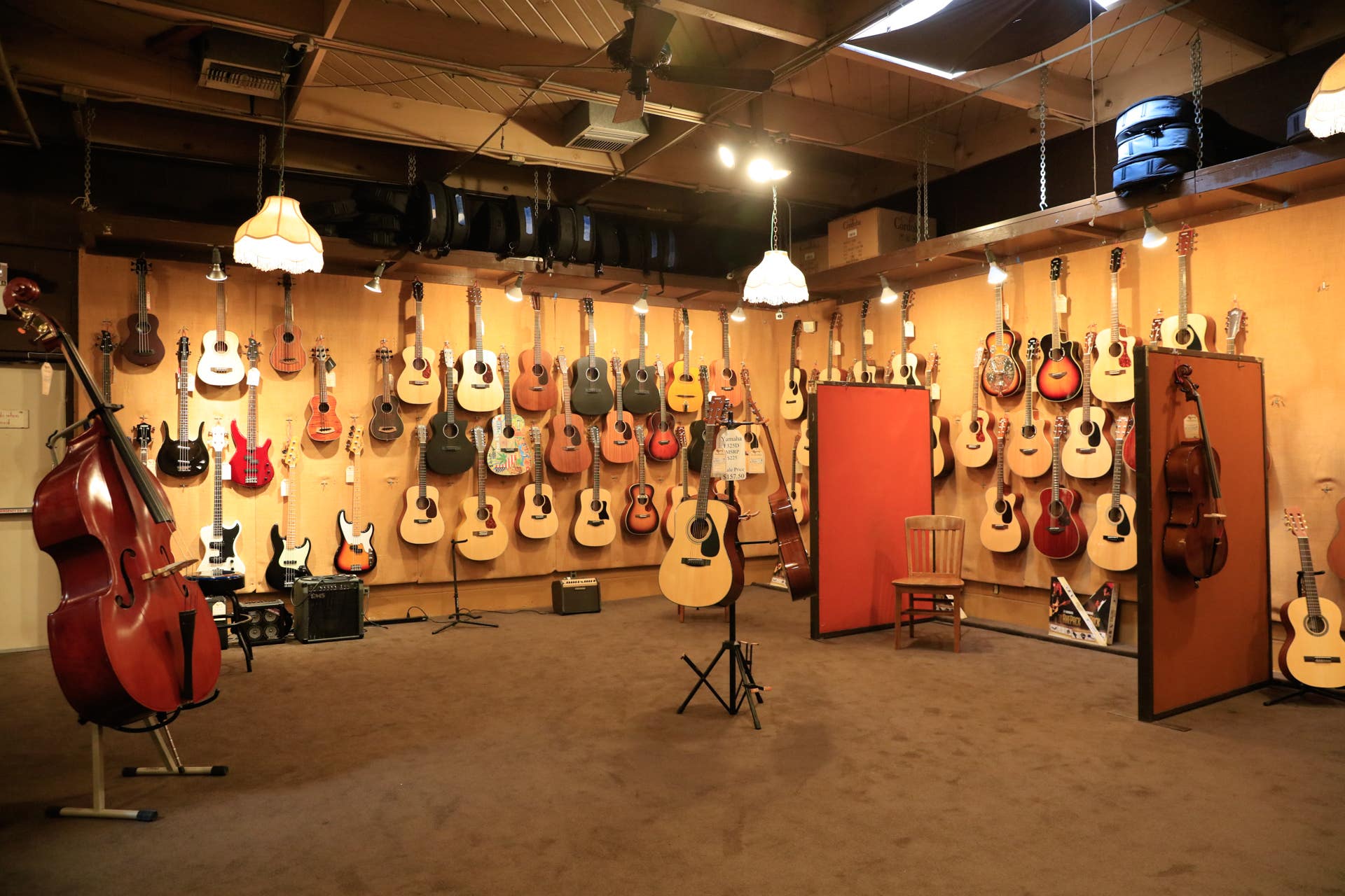 McCabe's Guitar Shop in Santa Monica