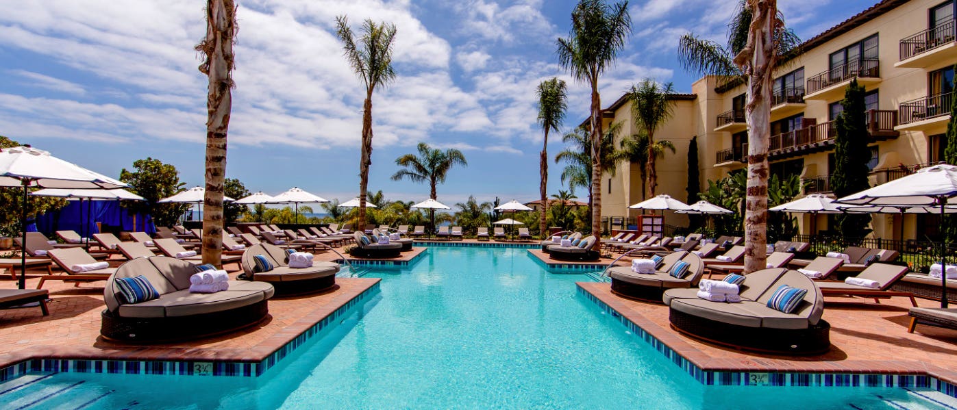 L.A.에서 가장 핫한 호텔 수영장들 | 로스앤젤레스관광청