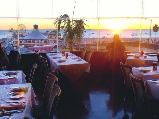 The_Lobster_restaurant_sunset