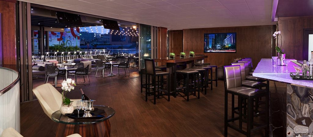Nixo Patio Lounge at Luxe City Center Hotel