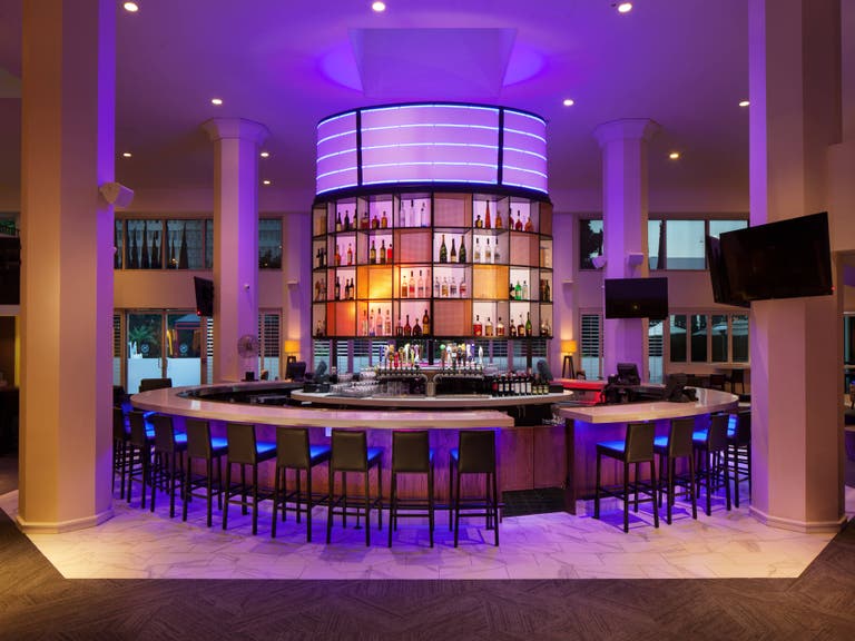 Costero Bar at Sheraton Gateway Los Angeles Hotel