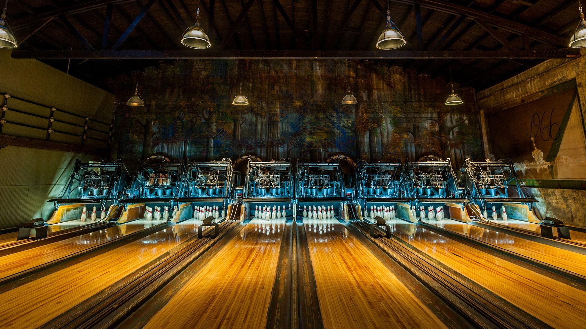 Discovering duckpin bowling 