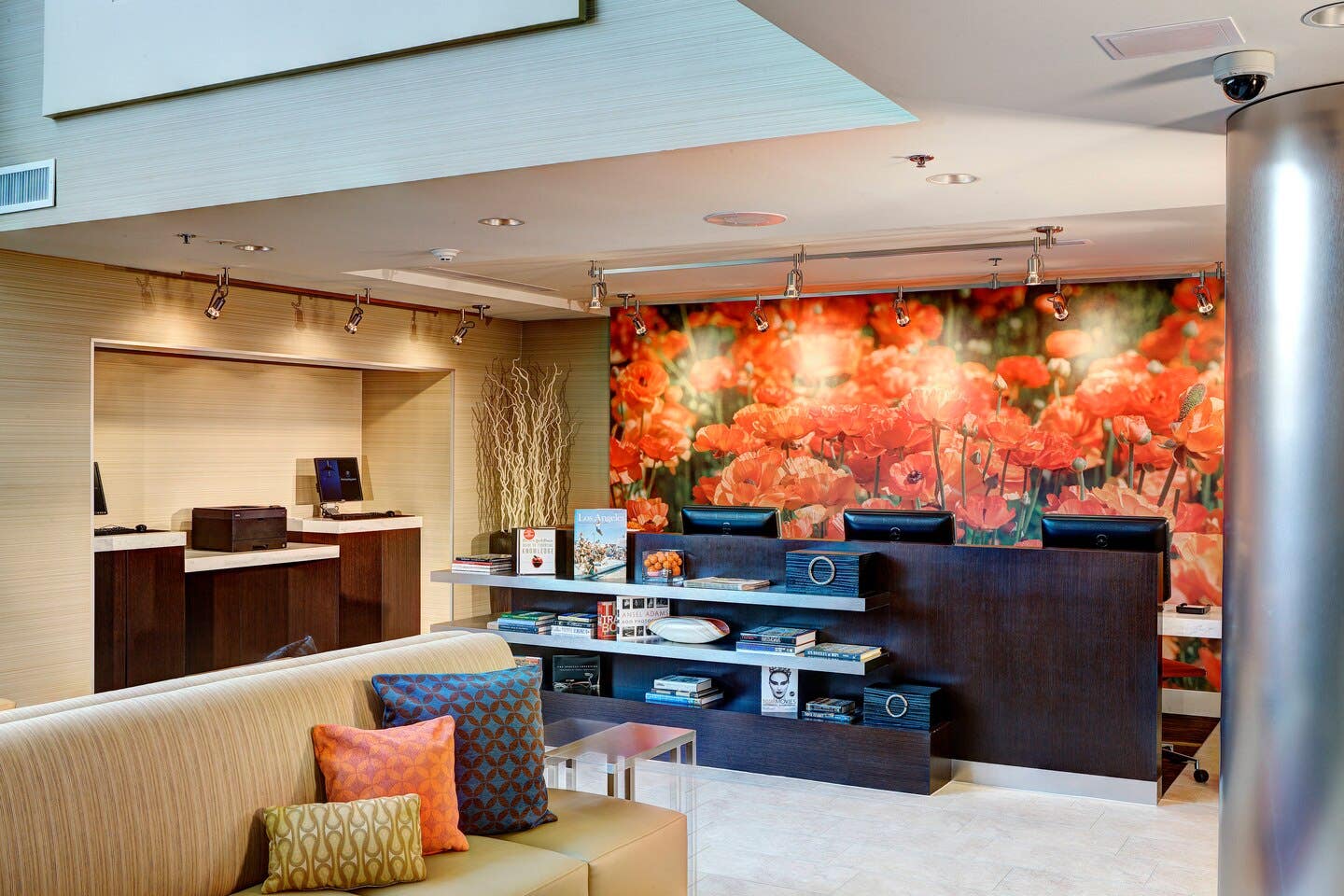 Business Library at the Courtyard by Marriott Century City/Beverly Hills
