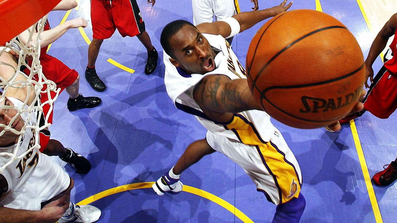 Kobe Bryant goes for two of his 81 points at STAPLES Center on Jan. 22, 2006