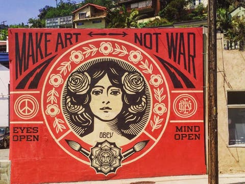 "Make Art, Not War" by Shepard Fairey | Photo: @mswenson, Instagram