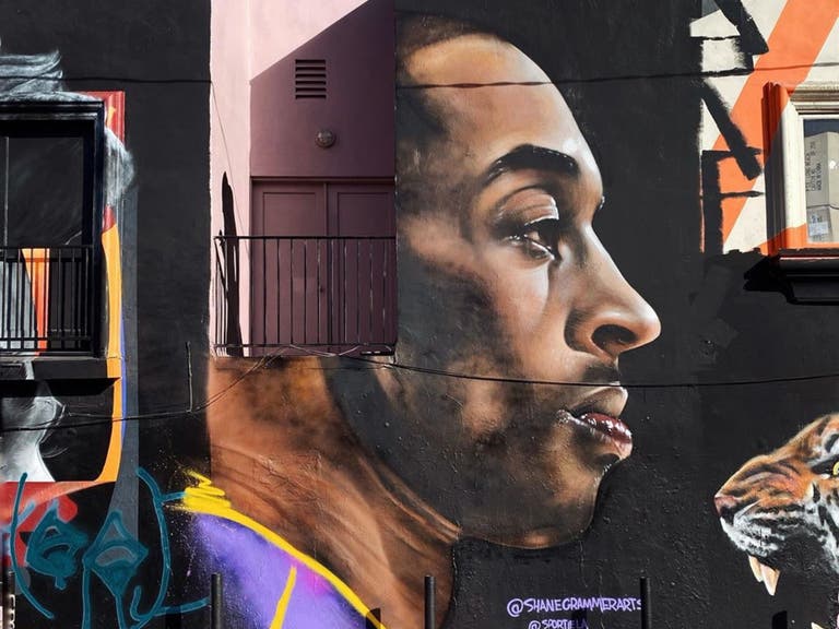 Kobe Bryant mural by Shane Grammer at Sportie LA on Melrose