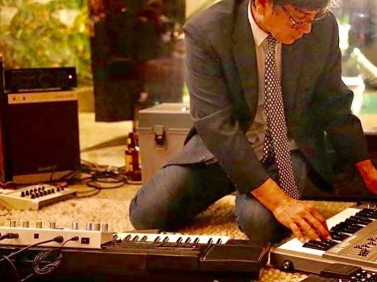 Money Mark performs "Isolation Jams" at the Sheats-Goldstein Residence in 2014