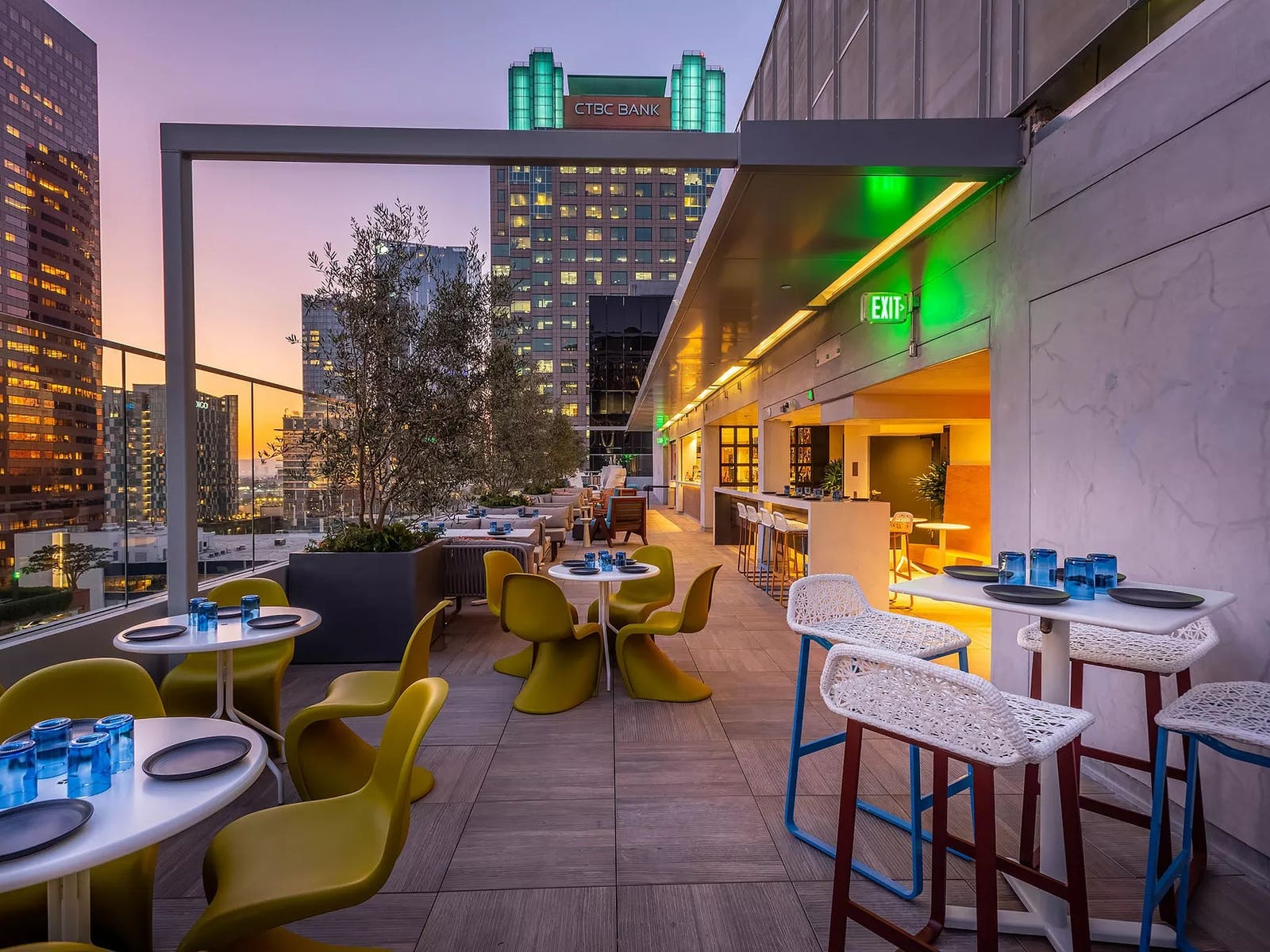 The Rooftop Bar at The Wayfarer Downtown LA