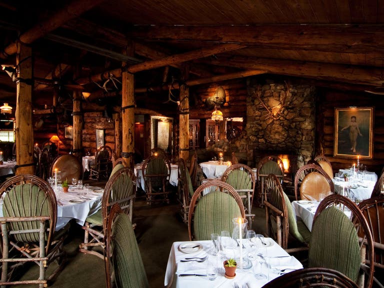 Dining room at Saddle Peak Lodge