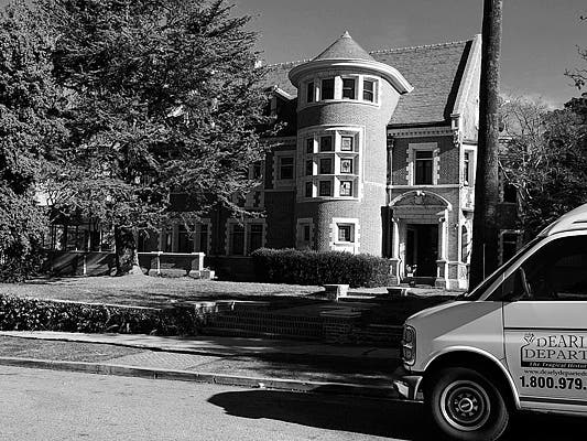 American Horror Story House | Photo: Dearly Departed Tours, Facebook