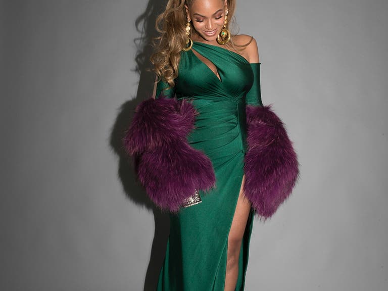 Beyoncé in a dress by Walter Mendez | Instagram by @beyonce