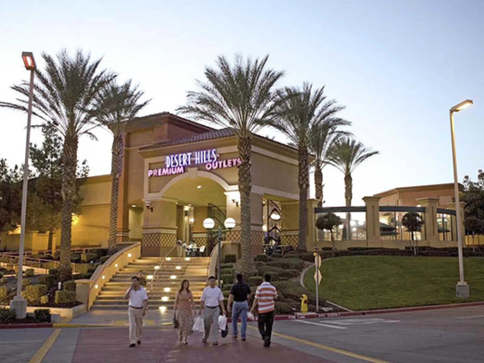Last Call by Neiman Marcus at Cabazon Premium Outlet Mall