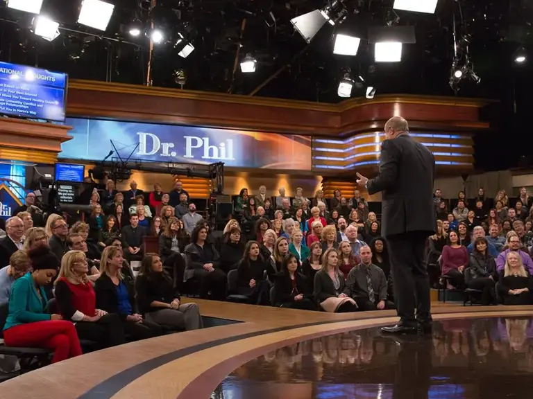 Dr. Phil chats with the studio audience | Photo: Dr. Phil, Facebook