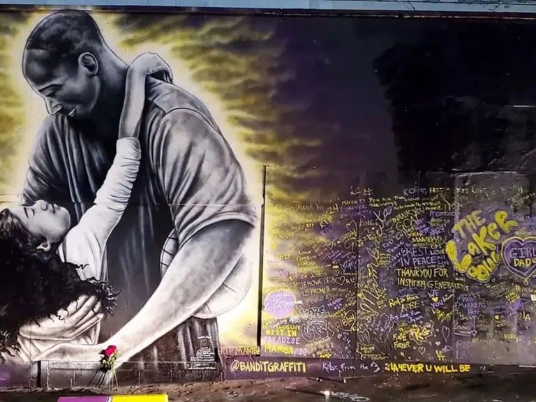 Kobe and Gianna Bryant mural by @banditgraffiti at Sportie LA on Melrose Avenue