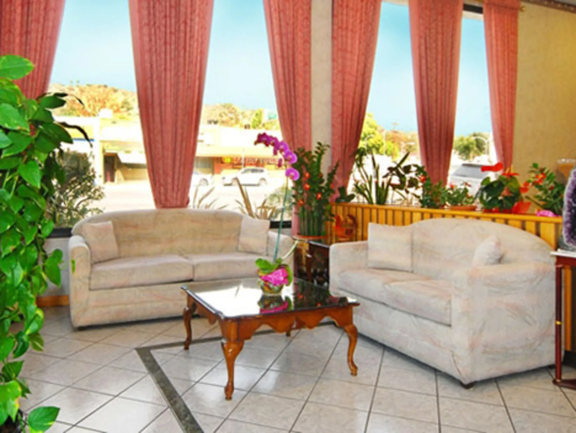 Primary image for The Hills Inn Eagle Rock "Near Old Town Pasadena"