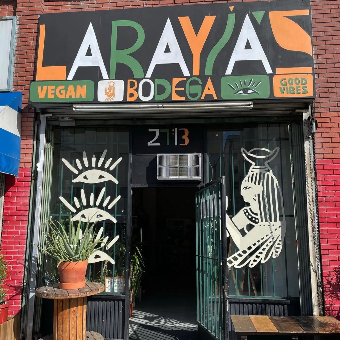 Primary image for LaRayia's Bodega