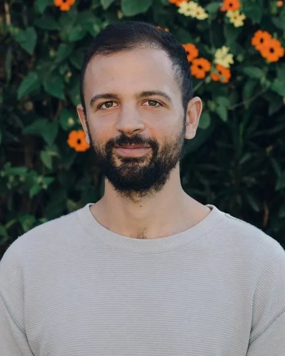 Avatar of author Alex Schechter