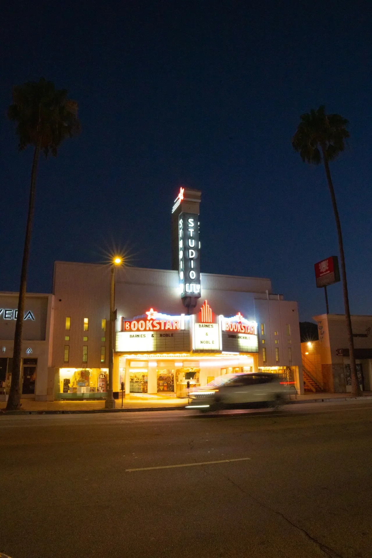 Bookstar Studio City