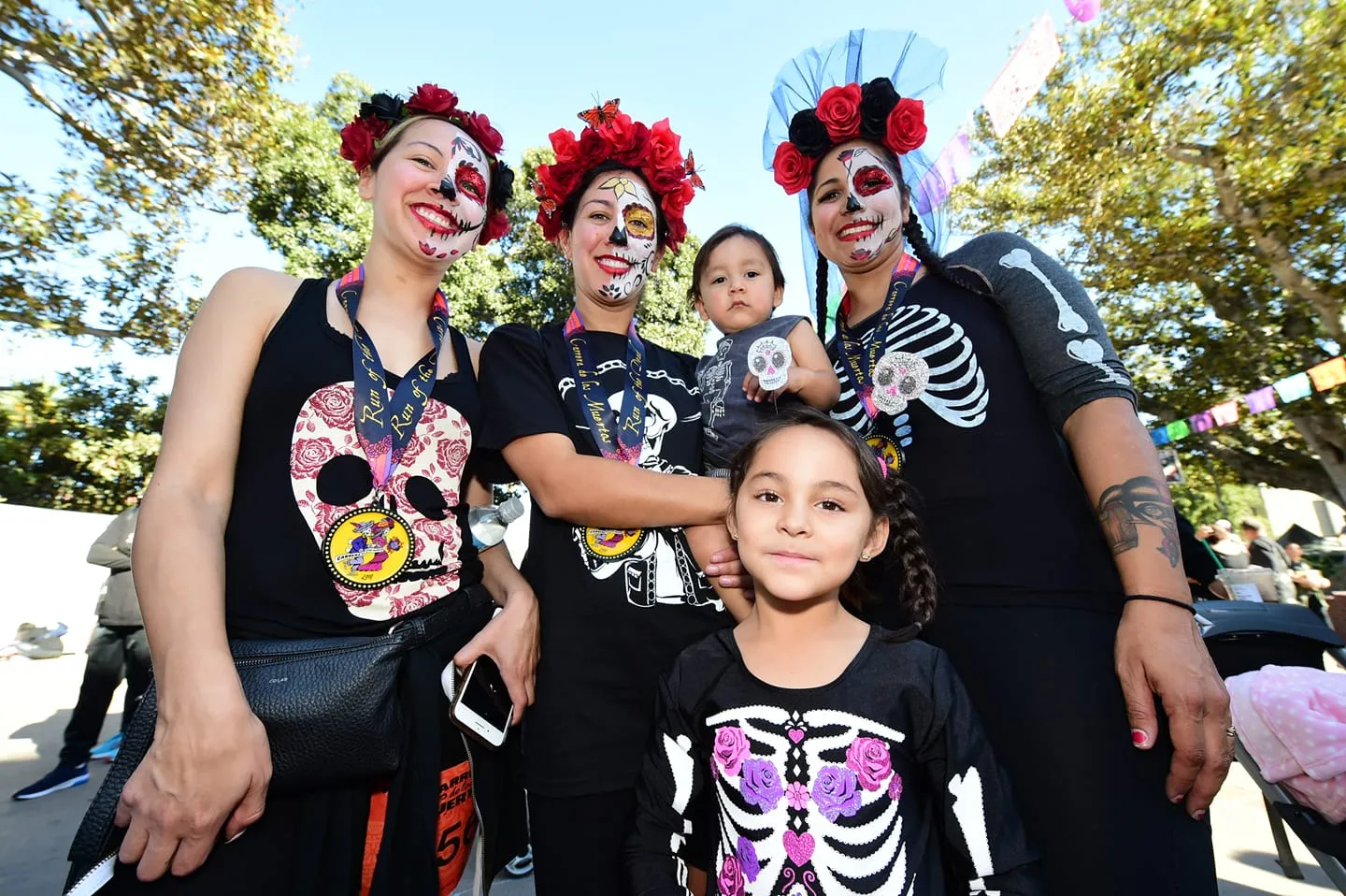 Los Muertos 5K family