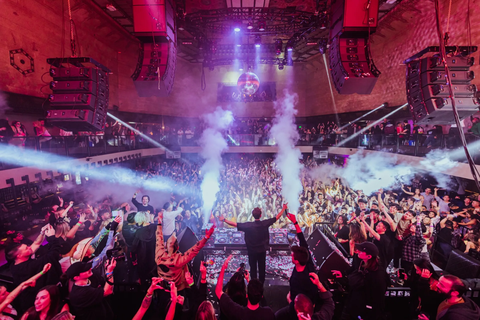 best club crawl in hollywood