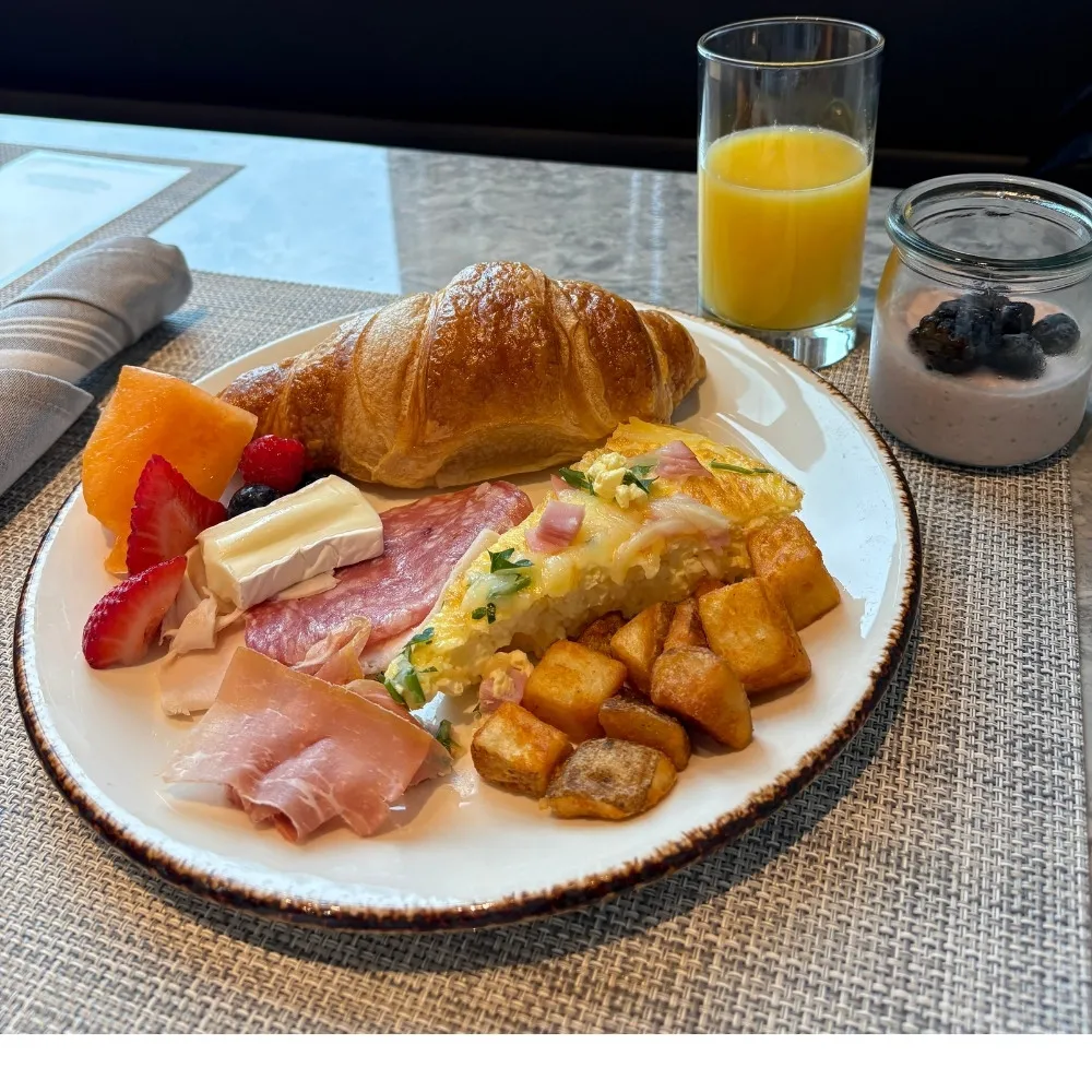 AC Hotel Breakfast