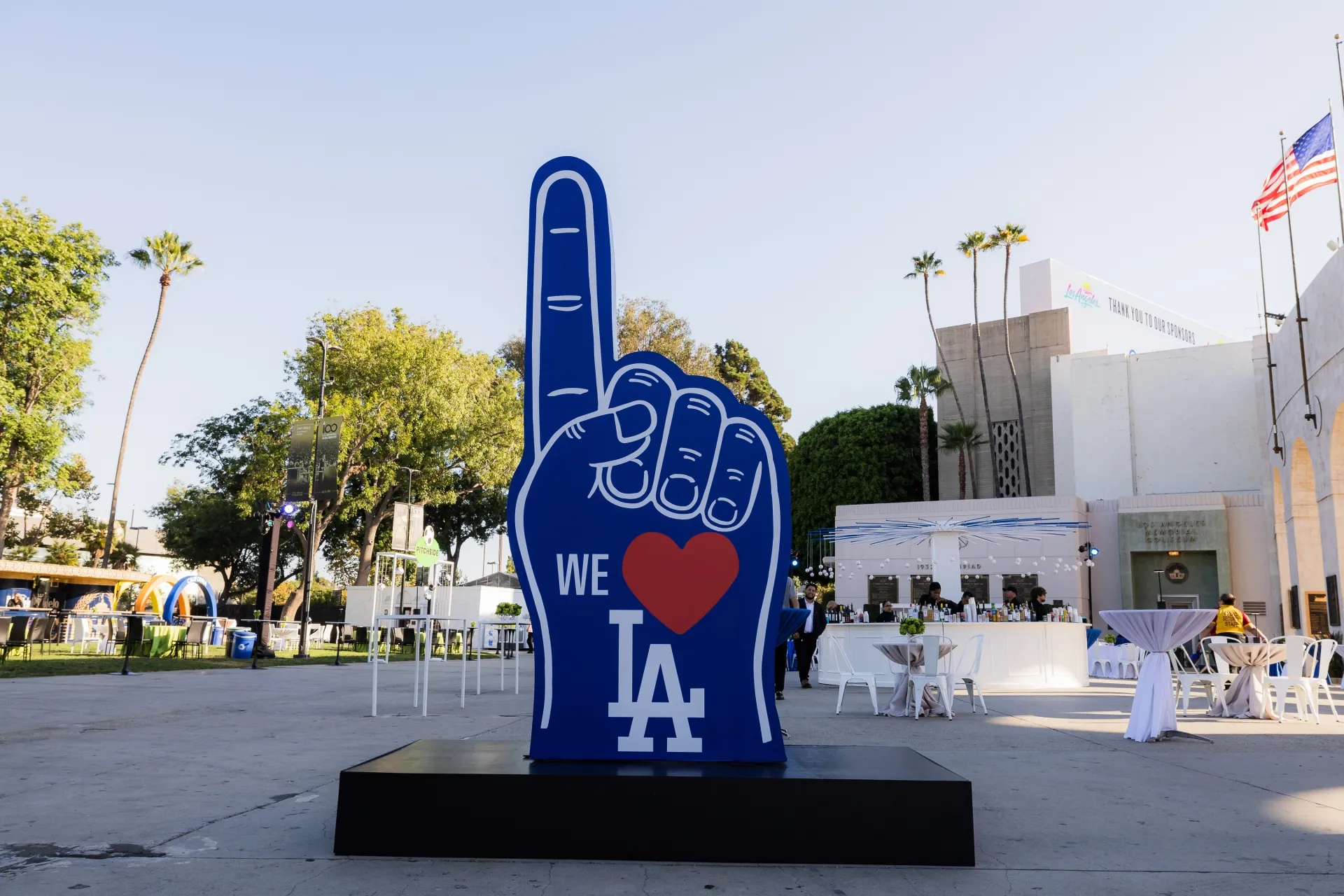 We Love LA Finger