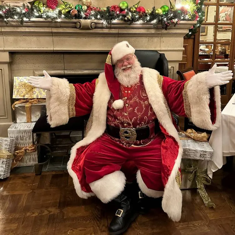 Lunch with Santa at Lawry's The Prime Rib