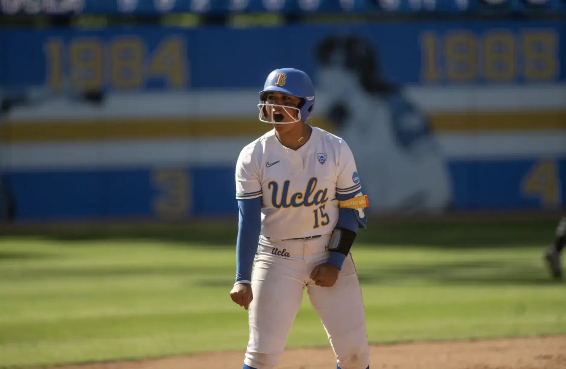 uclasoftball26